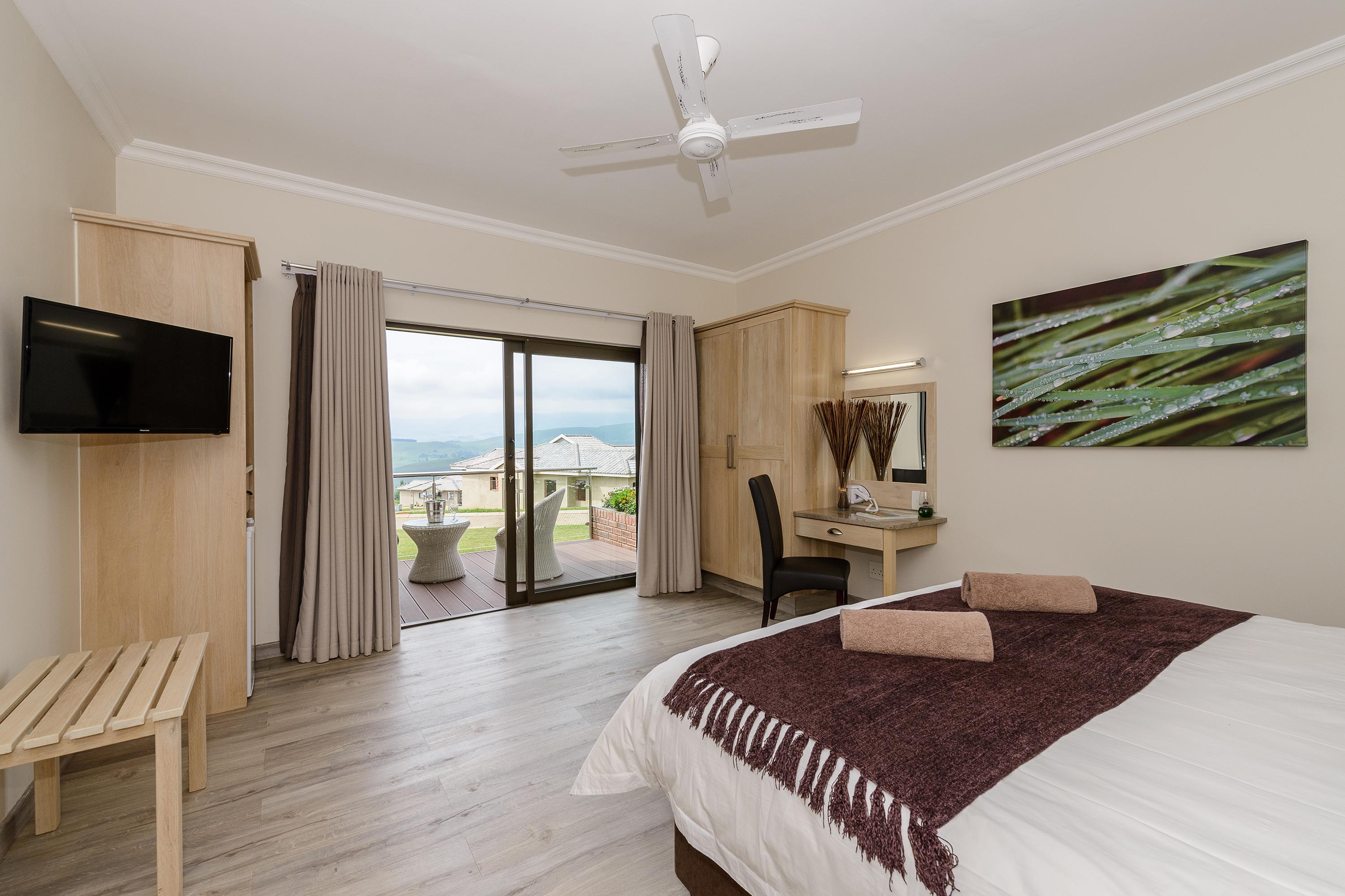 Cayley Mountain Resort Champagne Valley Bagian luar foto