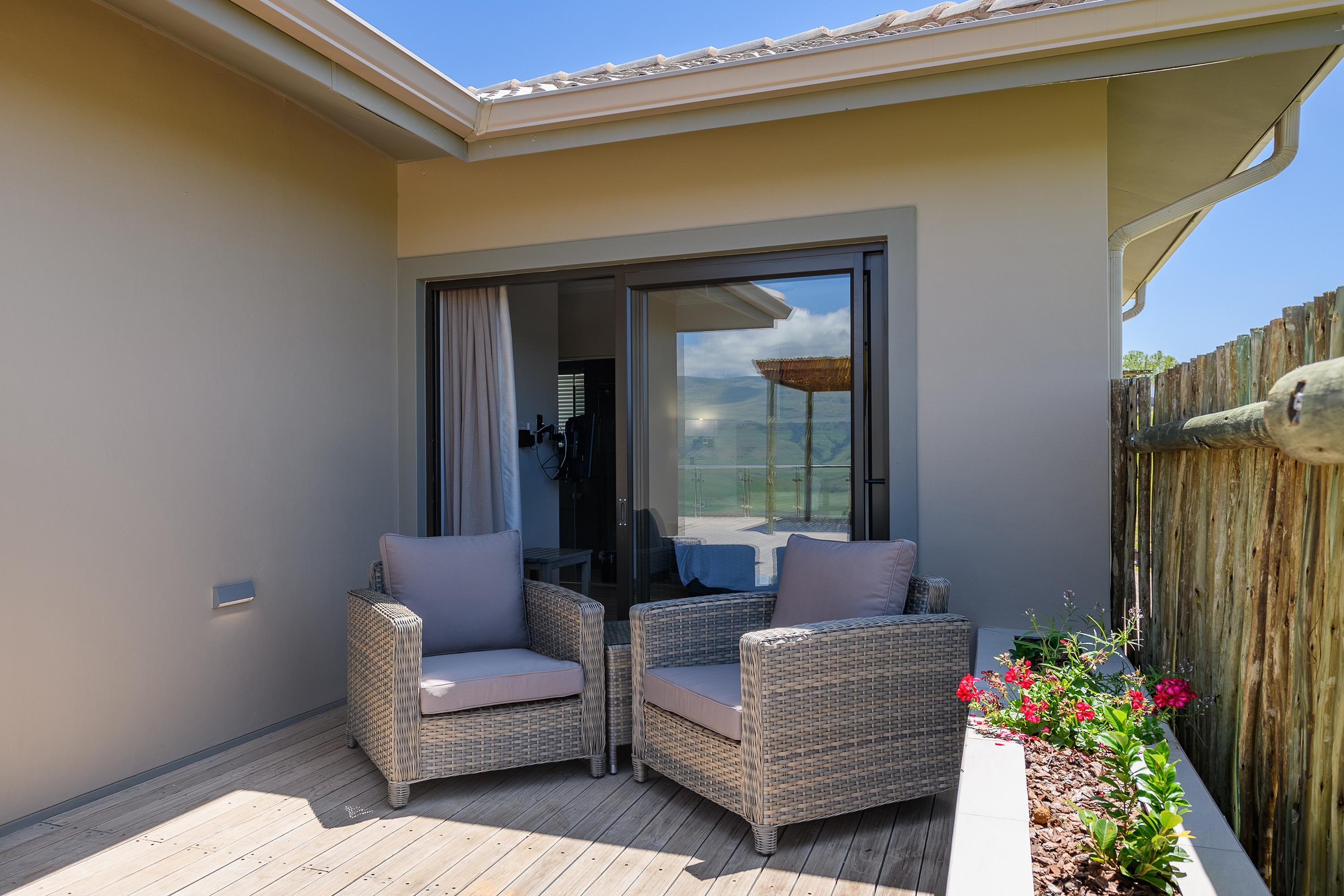 Cayley Mountain Resort Champagne Valley Bagian luar foto