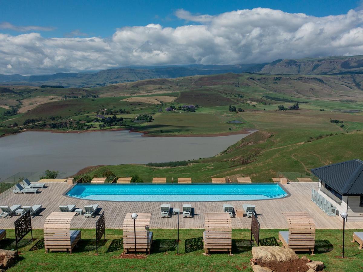 Cayley Mountain Resort Champagne Valley Bagian luar foto