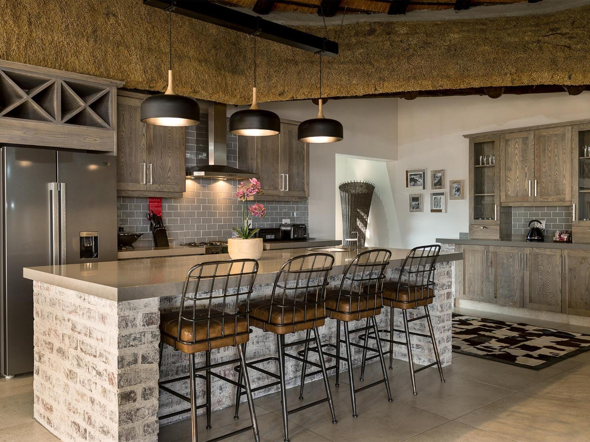Cayley Mountain Resort Champagne Valley Ruang foto